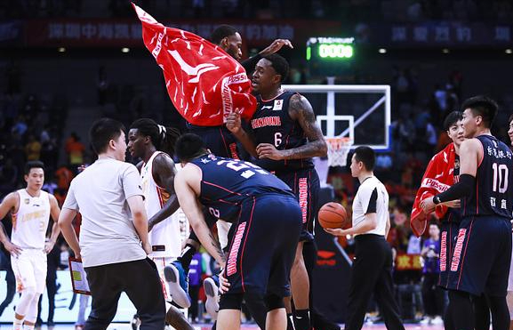  卫冕冠军强势归来剑指三连冠伟业