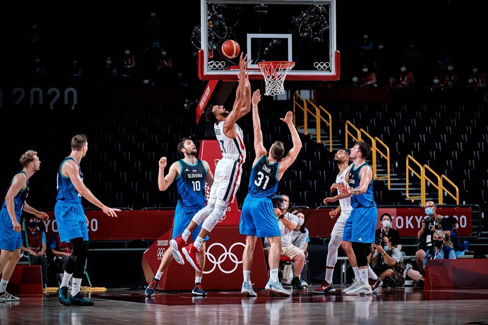  内线绞肉机对抗激烈篮板争夺白热化