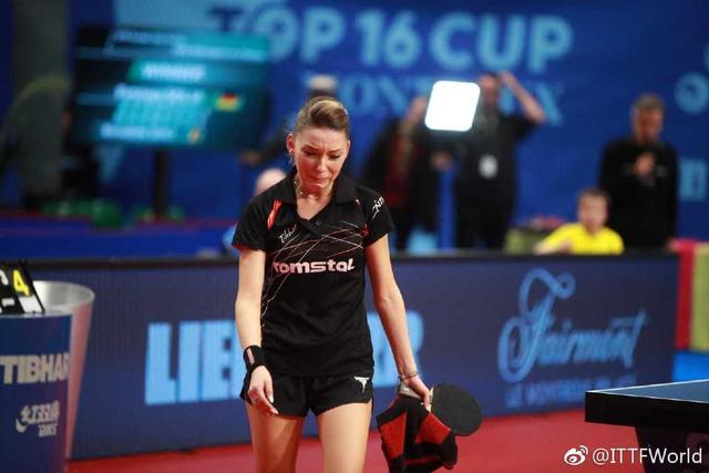  电竞女神飒爽英姿征服赛场内外