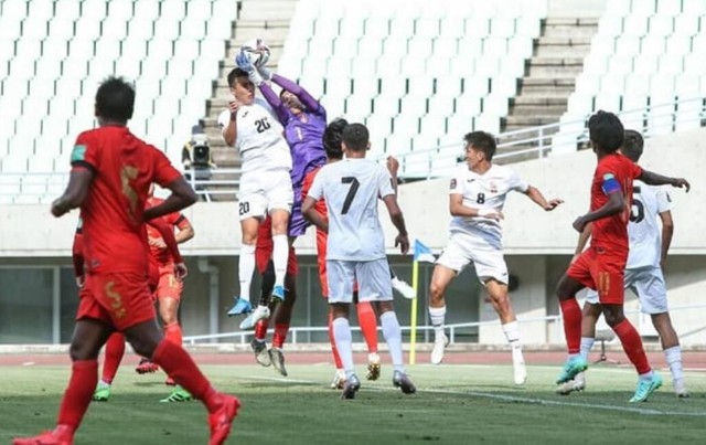  法国甲組足球聯賽呈现群雄逐鹿格局榜首多次易主