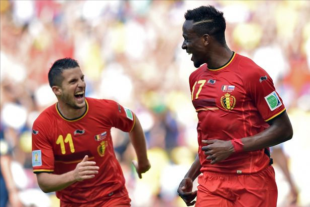  肯宁澳网捧杯开启新赛季征程