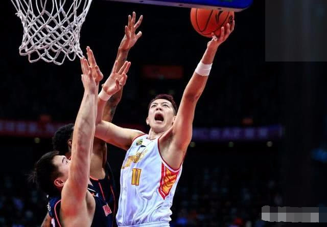  双塔组合发威，内线统治力无人能挡