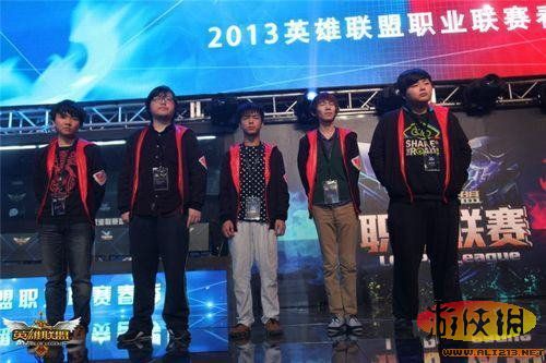  电竞国际邀请赛举办 中外顶尖选手同台竞技