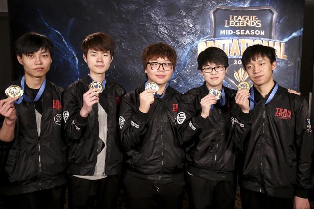  逆风翻盘彰显电竞永不言弃精神